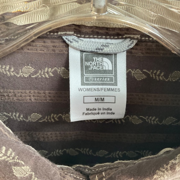 The North Face Women’s Button (Snap) Up Shirt 3/4 Sleeve w/ Roll Tabs Brown Sz M - Picture 4 of 9